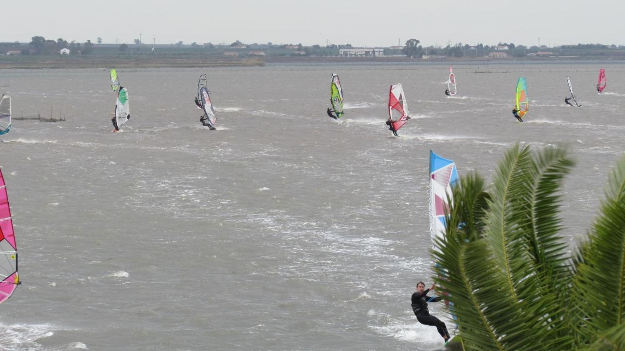 L'Isola Aer B&B Lesina Bagian luar foto