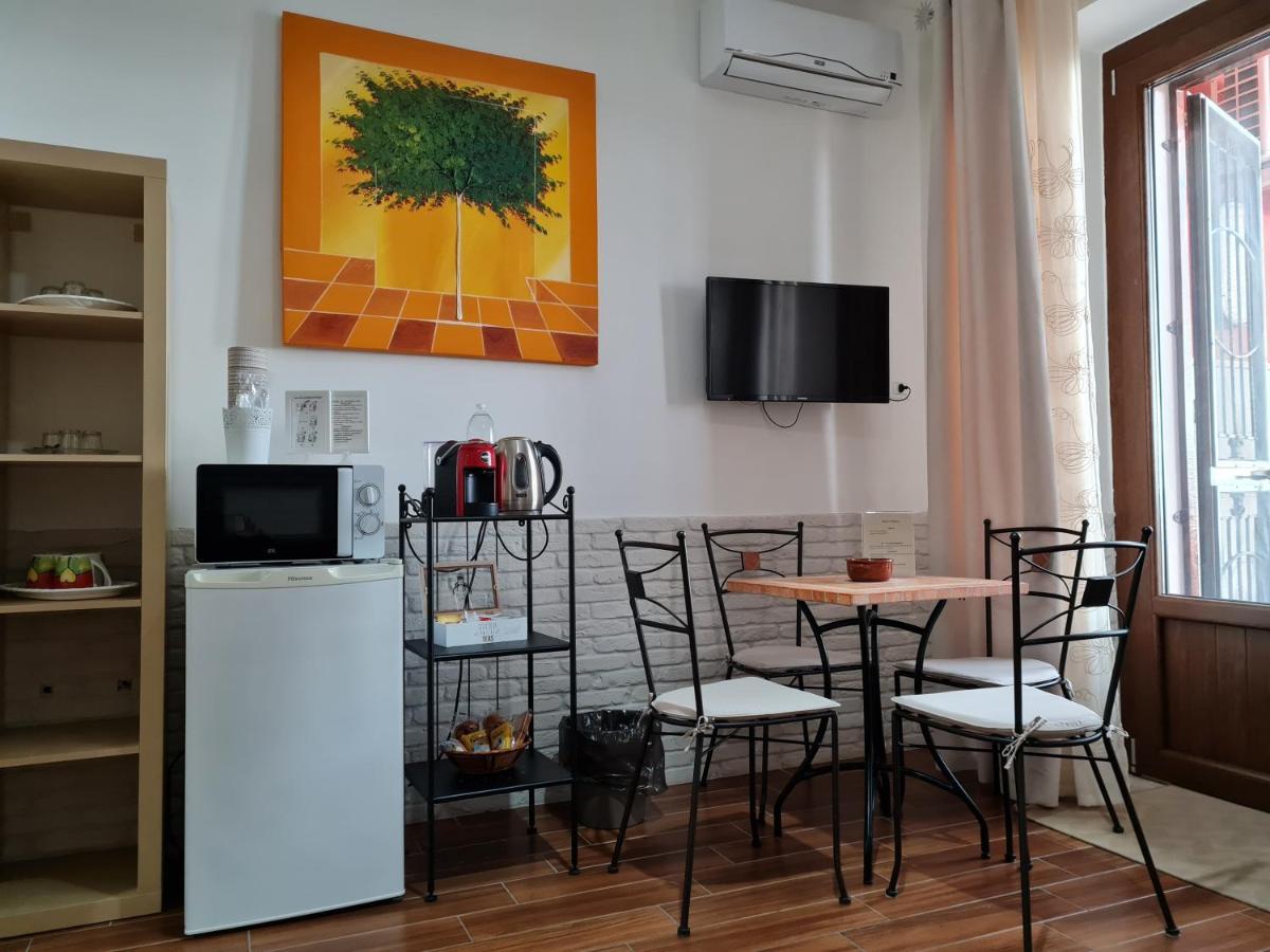 L'Isola Aer B&B Lesina Bagian luar foto