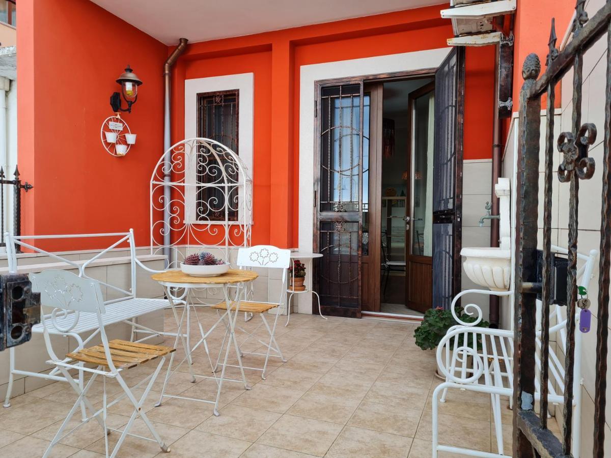 L'Isola Aer B&B Lesina Bagian luar foto