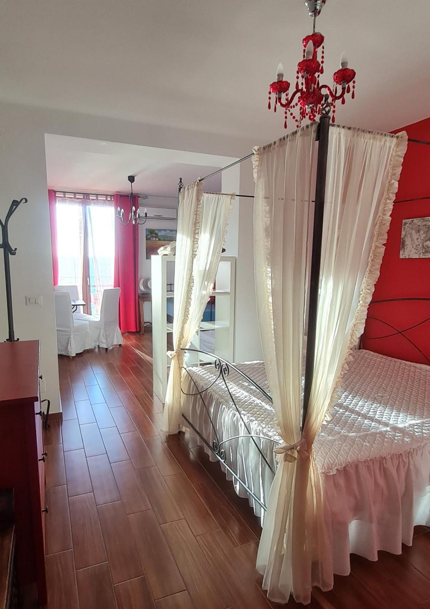 L'Isola Aer B&B Lesina Bagian luar foto